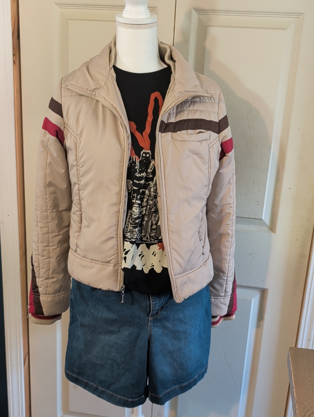 Light Beige Quilted Women’s Puffer Jacket with Contrast Stripe